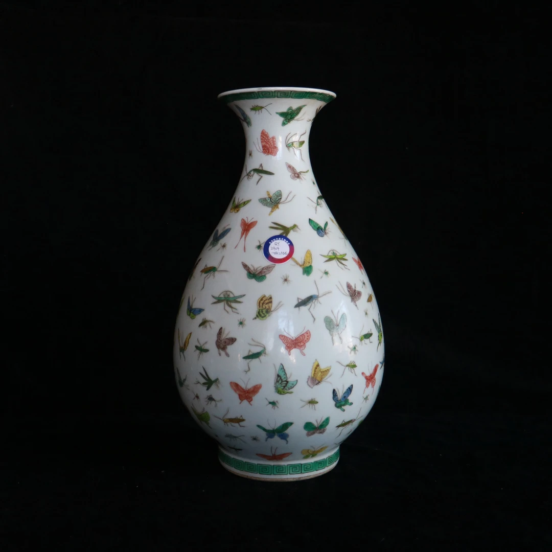 清晚粉彩百蝶纹玉壶春瓶