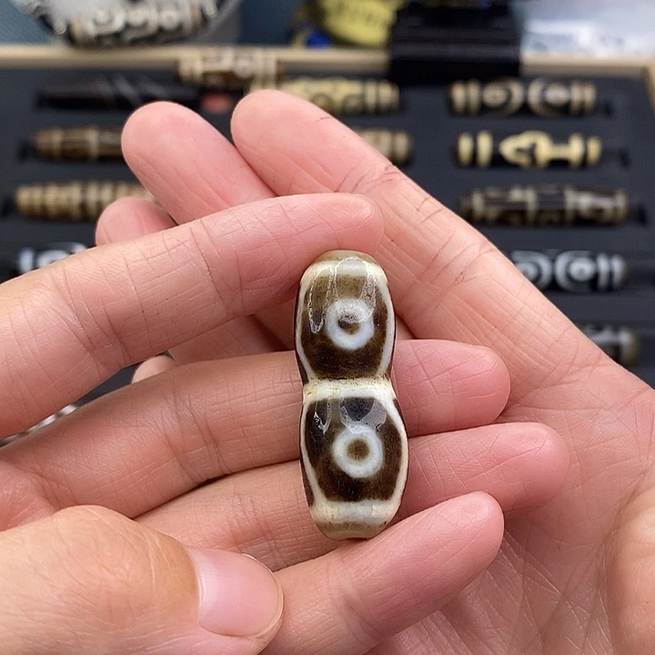 飞***鱼玛瑙/玉髓颈饰未镶嵌