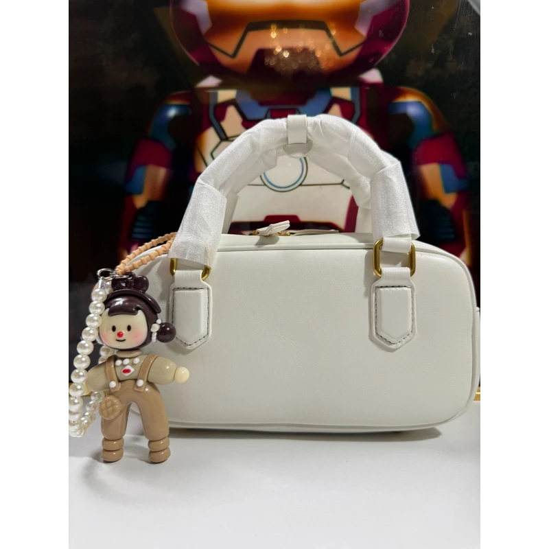 【B2】缪保龄球带娃娃22CM奢品女包