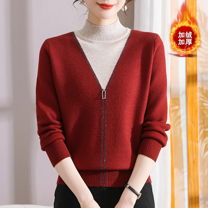 洋气妈妈装一体绒针织衫女半高领秋冬上衣百搭中老年拼色毛衣打底