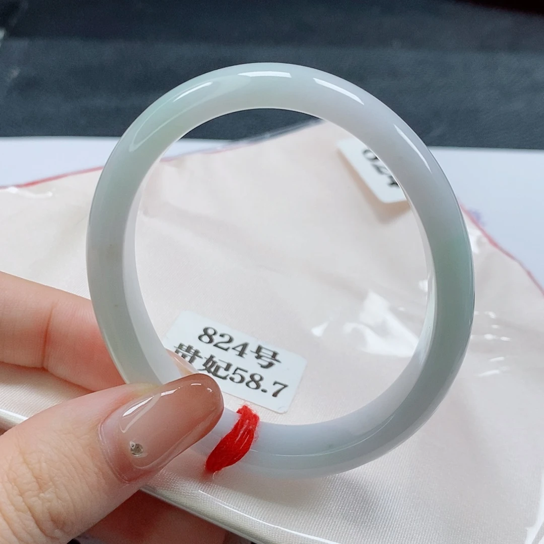 【闪购商品】未镶嵌手镯（贵妃镯）翡翠458号