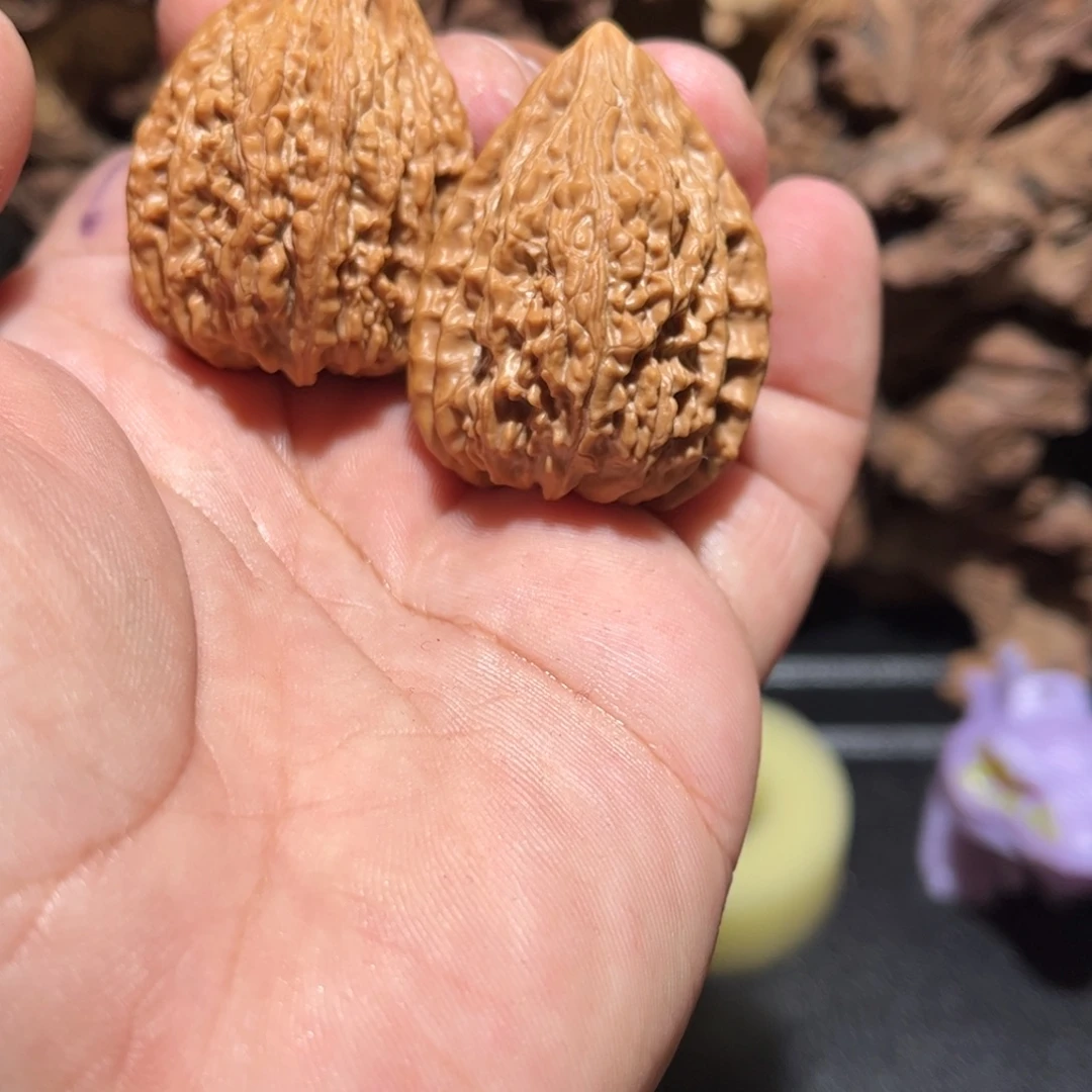 饮***陈文玩核桃吊坠塔尖