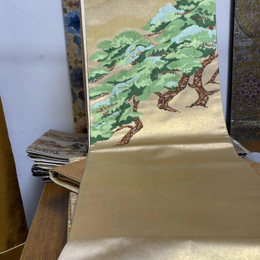 刺绣织锦技艺高超技艺