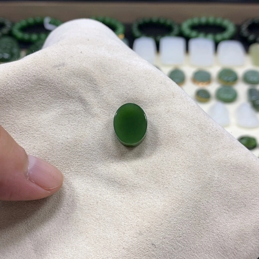 【闪购商品】颈饰未镶嵌和田玉（碧玉）