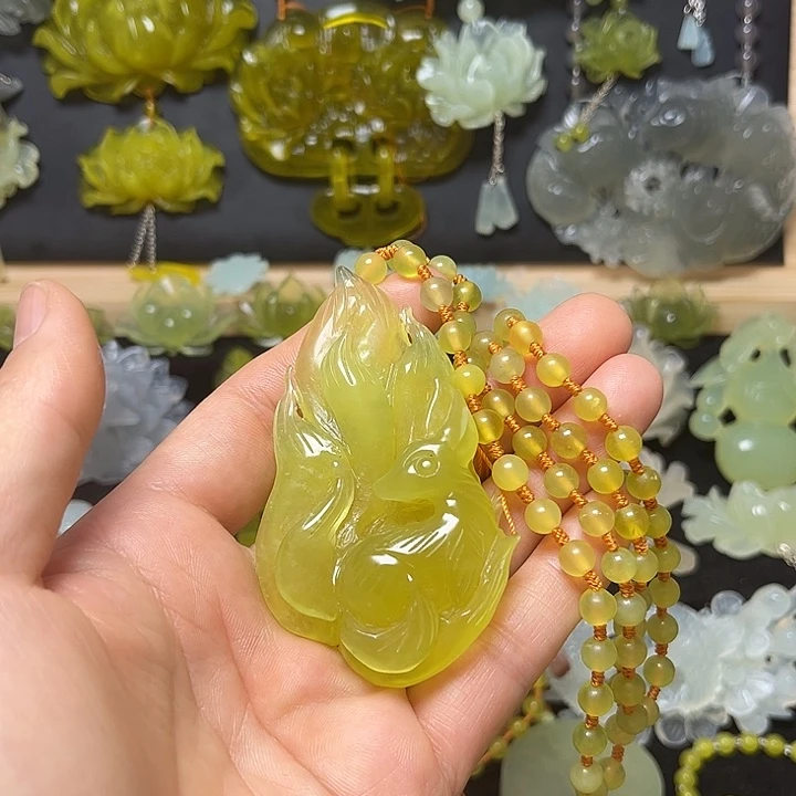 未镶嵌蛇纹石玉颈饰