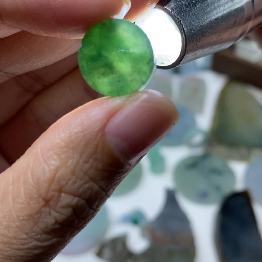 定制翡翠未镶嵌鼓珠