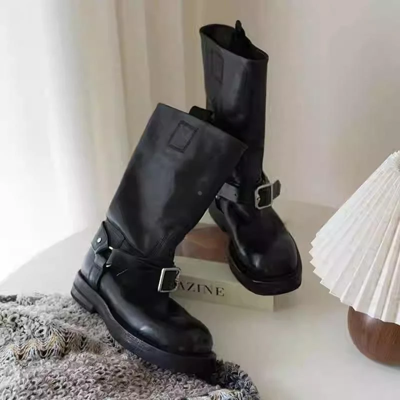 英伦风复古厚底中筒马丁靴2025秋冬新款圆头粗跟增高皮带扣机车靴