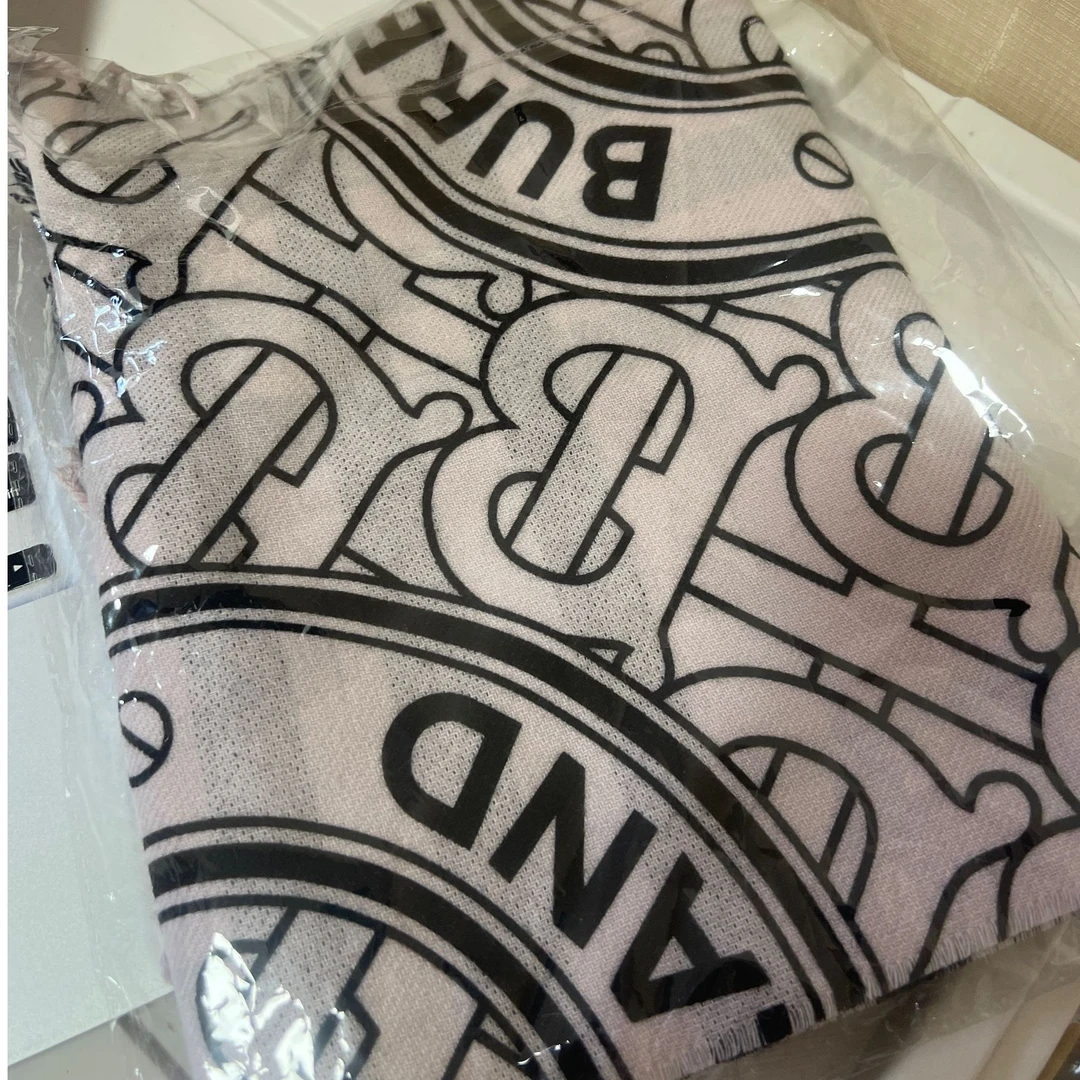 99新 BURBERRY/博柏利 BBR 围巾