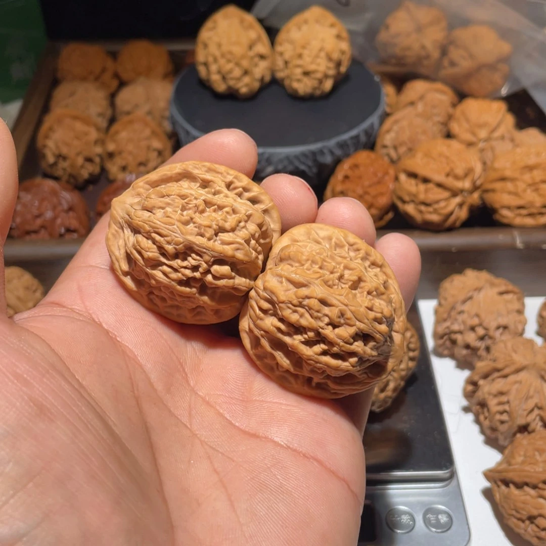 文玩核桃吊坠H***.望月