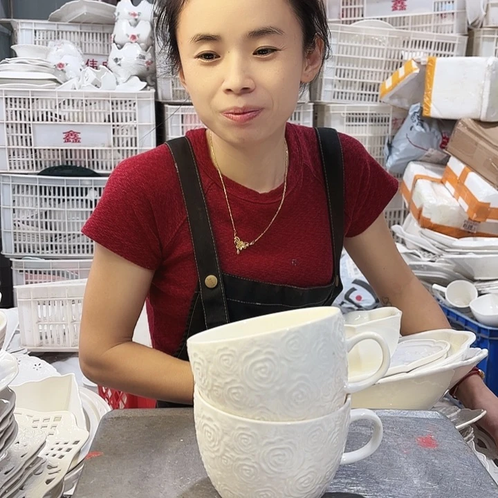 盘微瑕玫瑰水杯两个