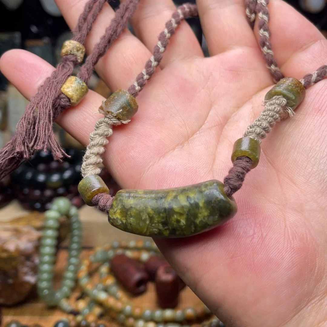 岫岩河磨玉（透闪石质玉）未镶嵌颈饰