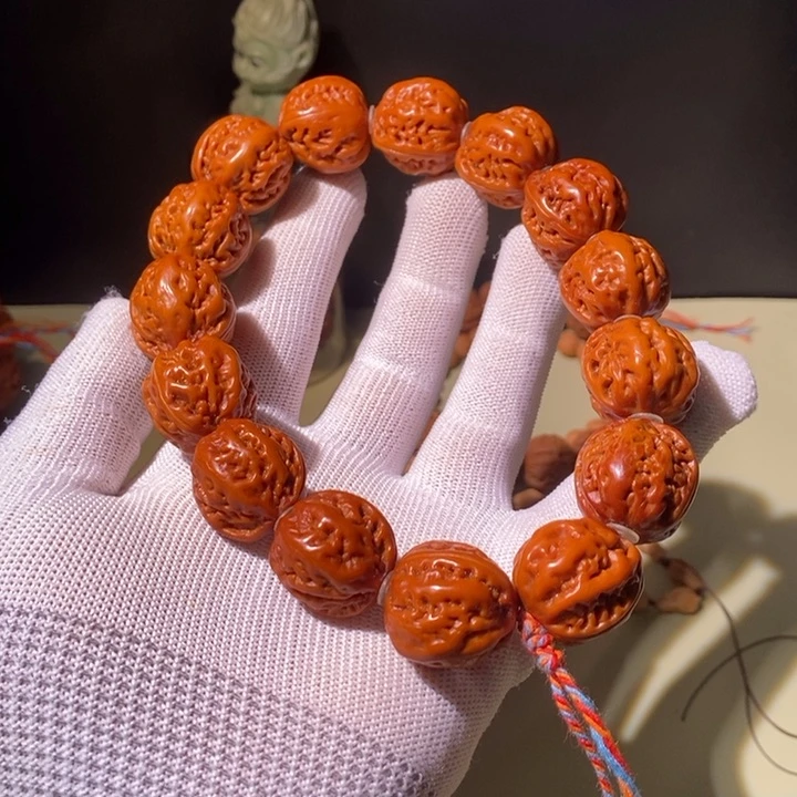 手串文玩核桃……36