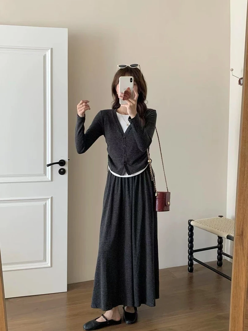 森系气质假两件V领女修身针织衫抽绳收腰显瘦半身长裙春套装百搭