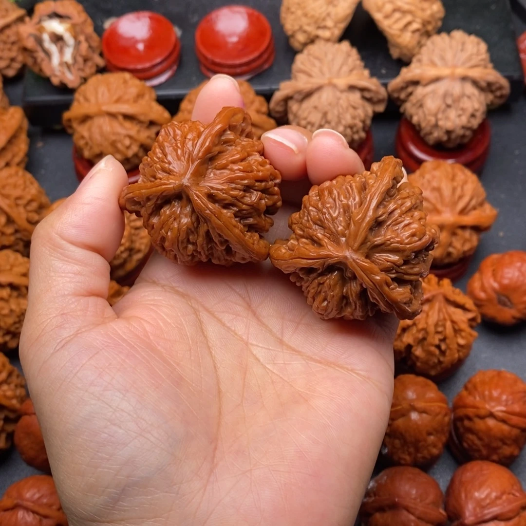 文玩核桃把件四座楼三棱