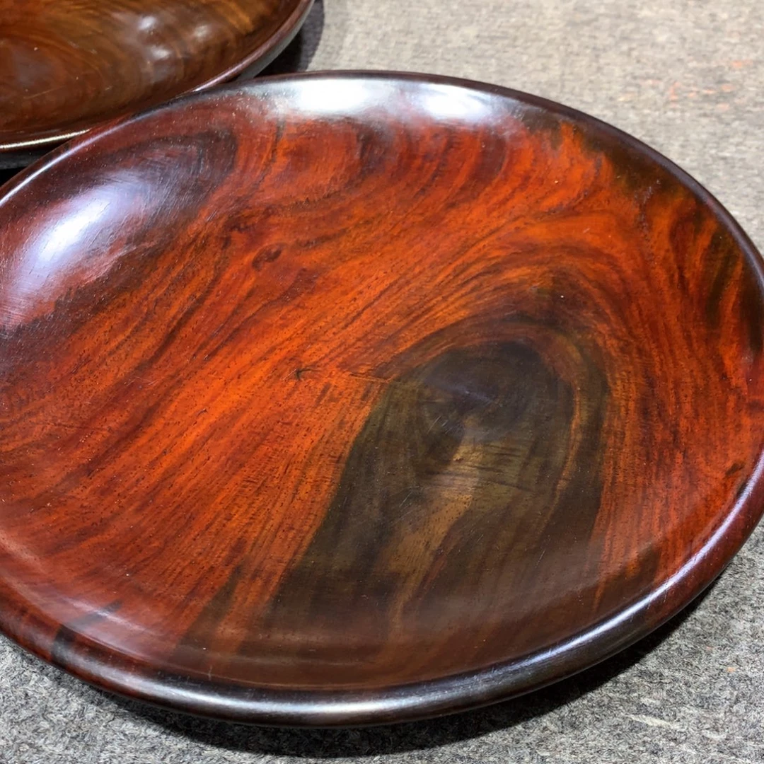 用***0木大红酸枝果盘一个