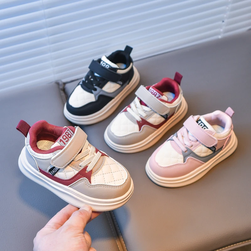 儿童鞋子宝宝板鞋春秋单鞋新款男宝宝鞋子软底防滑女童鞋子休闲鞋