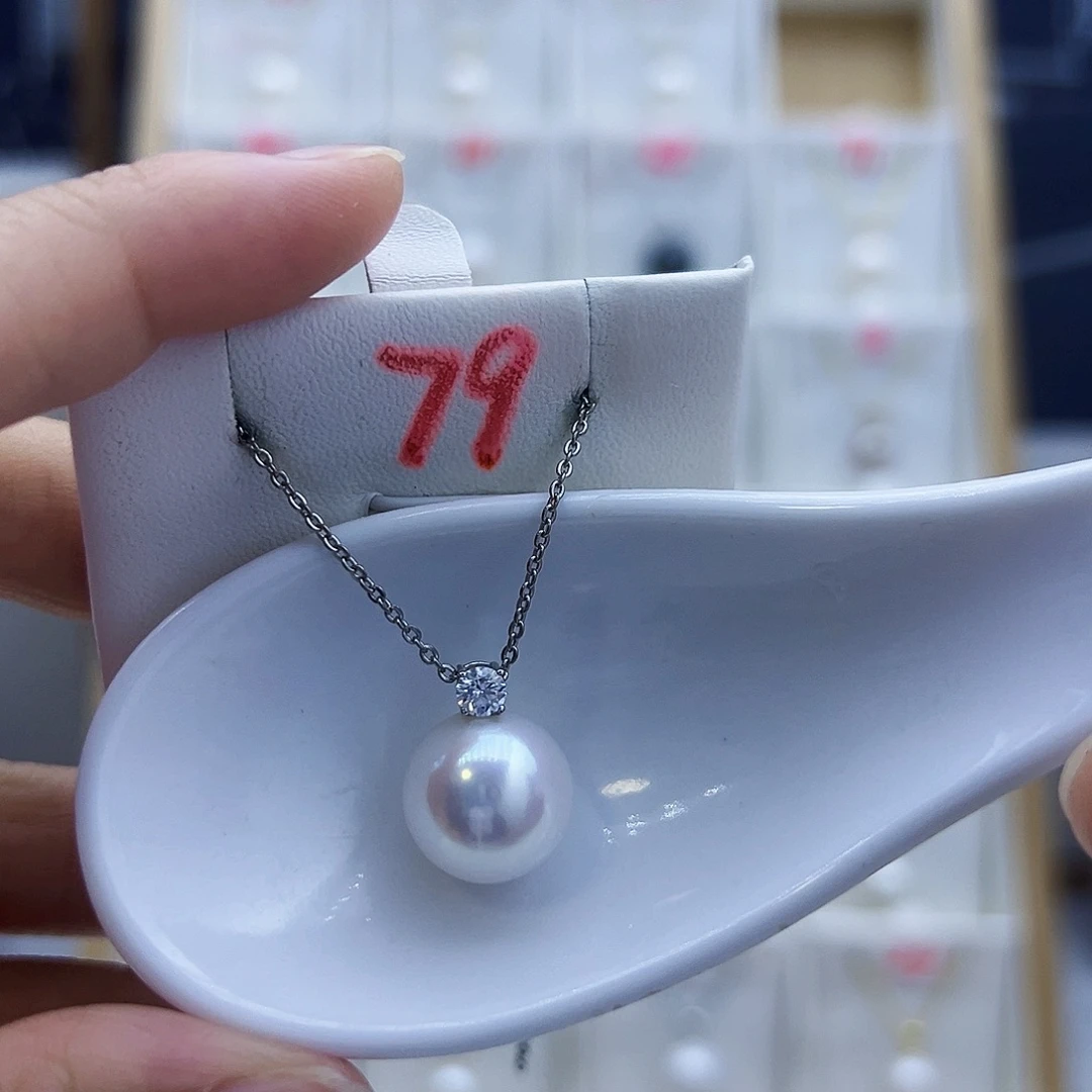吊坠(赠链)18K金镶嵌淡水珍珠