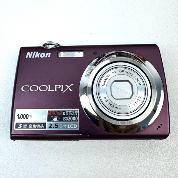 95新 Nikon/尼康 s220 冷白带磨皮网红款1000万像素屏幕轻微发黄
