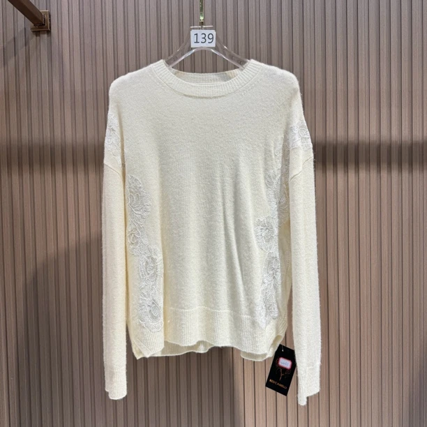 2261 蕾丝拼接羊毛衫