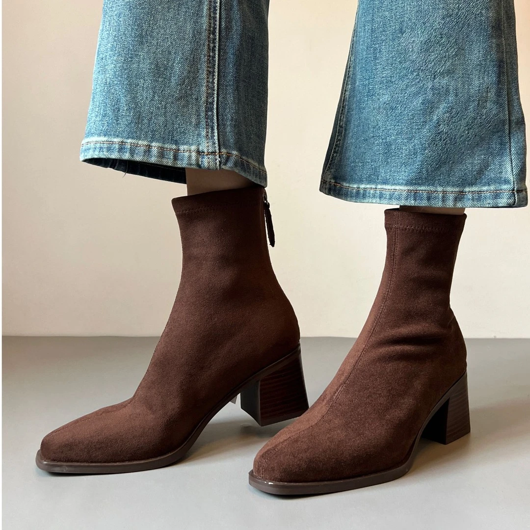 冬季女款马丁靴复古短靴方头小众切尔西靴新款粗跟弹力瘦瘦靴女