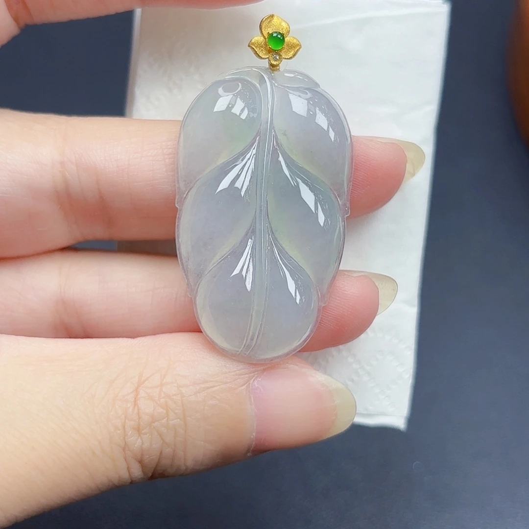 翡翠颈饰18K金镶嵌吊坠