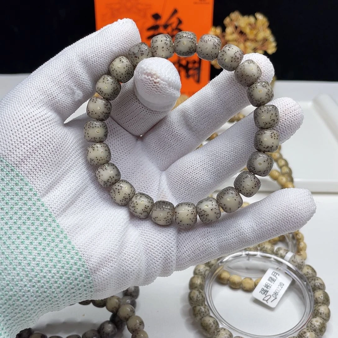 戒***躁星月菩提吊坠05冰糖