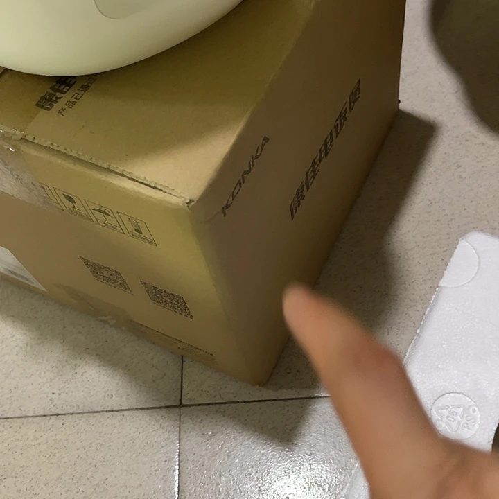 纸箱来了句呢康电饭煲