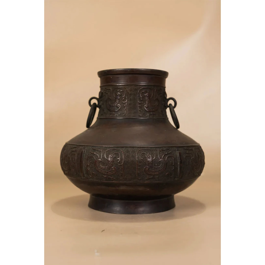 Lot  4 清  凤鸟纹铜壶(3.6日瓷器拍卖  ）