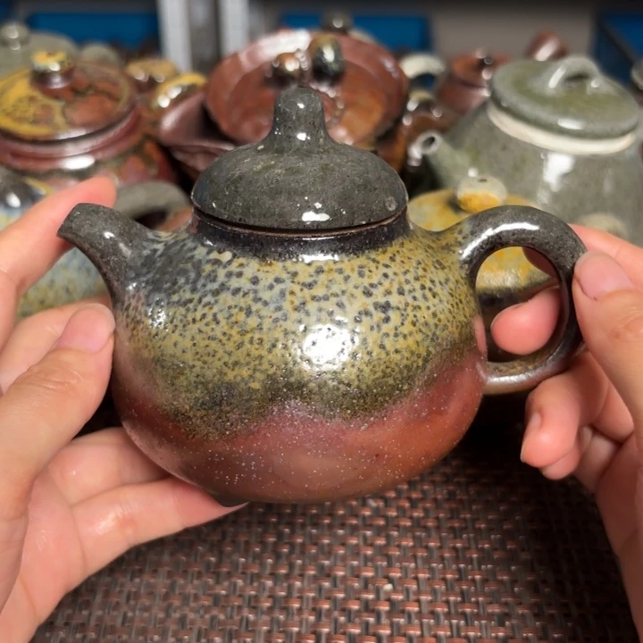 茶杯紫砂木*?三脚乳鼎