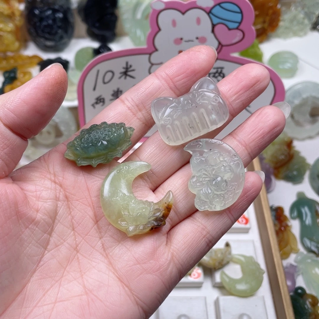 悲***扇蛇纹石玉未镶嵌颈饰