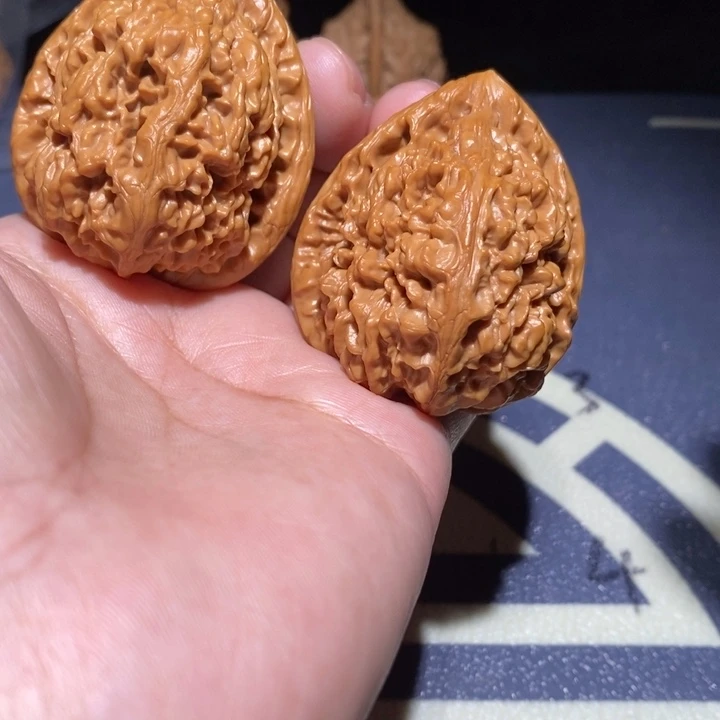 文玩核桃吊坠40×45核樽