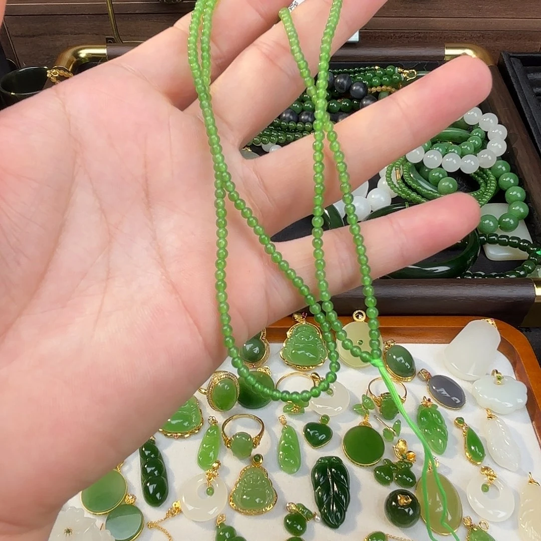 颈饰未镶嵌和田玉