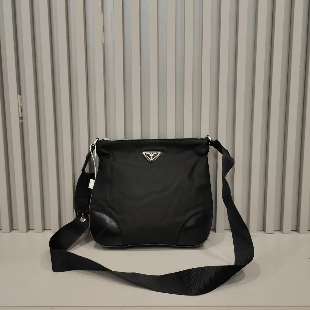 95新 Prada/普拉达 兔兔奢欣欣/普拉达斜挎包/250303068