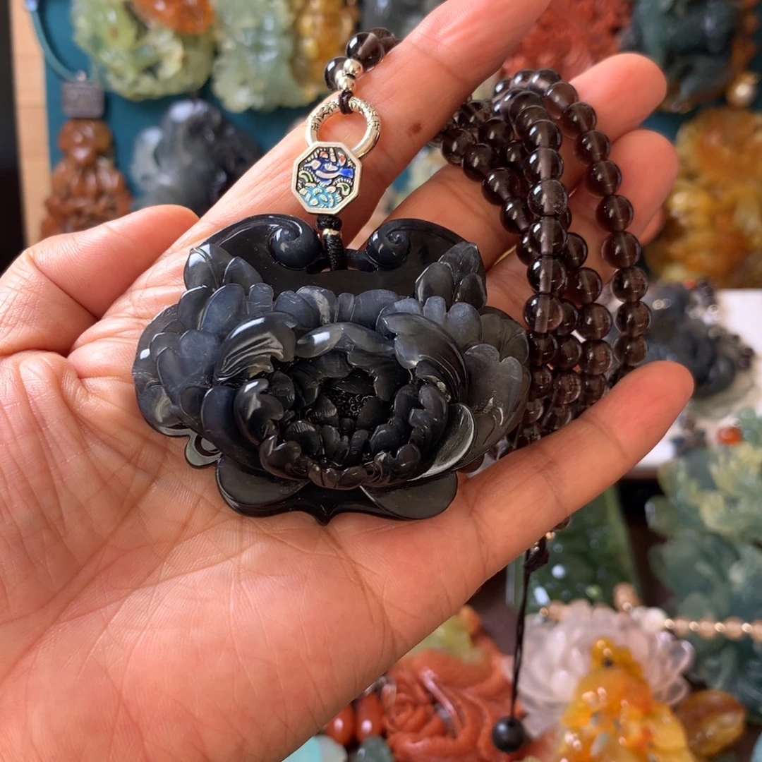 蛇纹石玉未镶嵌挂坠