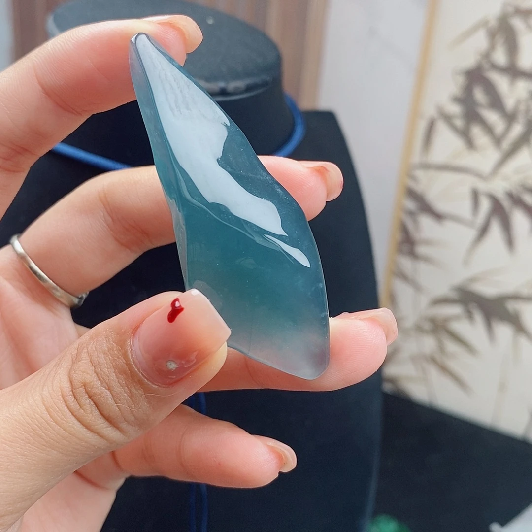 定制翡翠未镶嵌吊坠