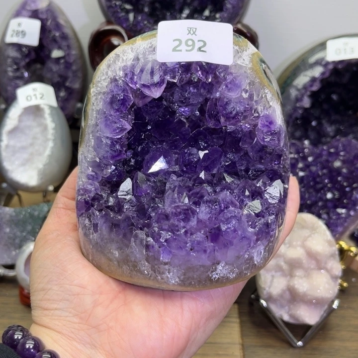 水晶大型摆件（非配饰）未镶嵌