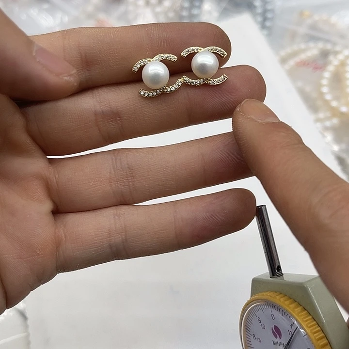 银S925镶嵌淡水珍珠颈饰001000