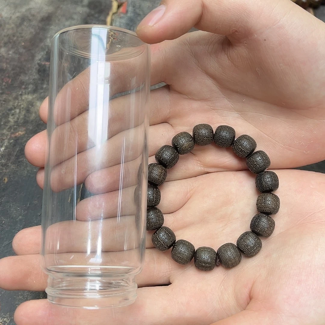 大叶紫檀（黑酸枝木类）