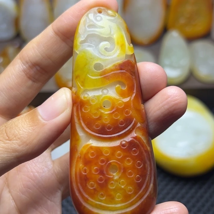 颈饰未镶嵌和田玉