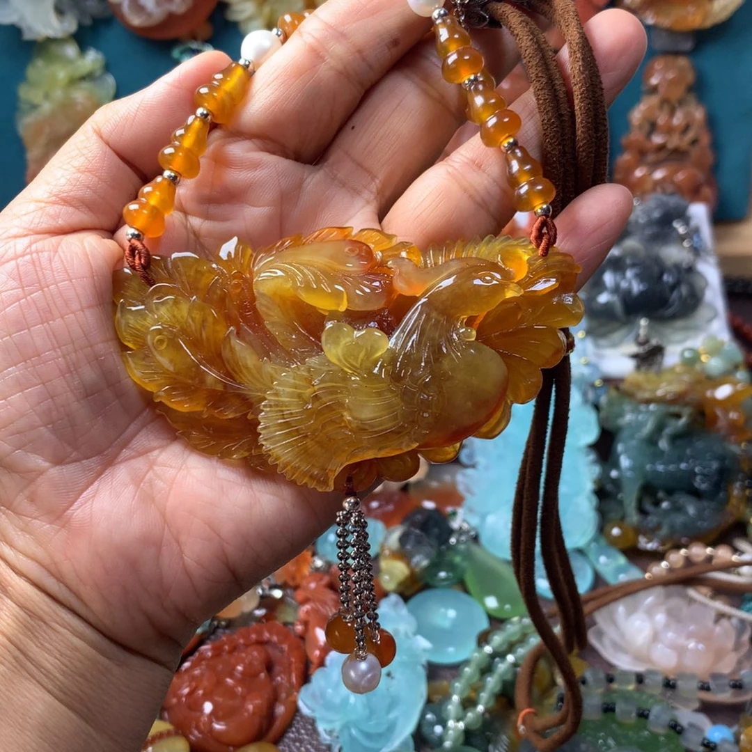 蛇纹石玉未镶嵌挂坠