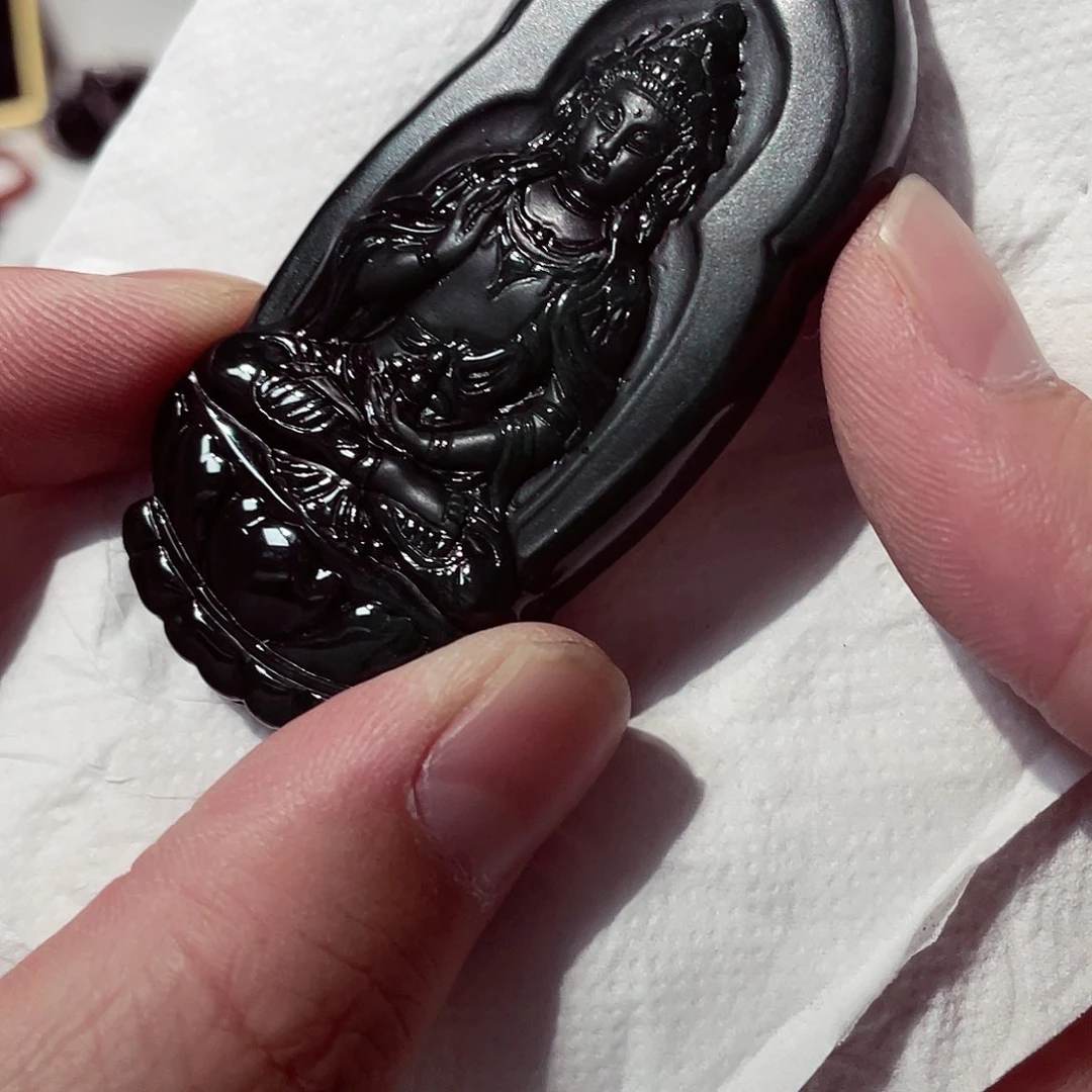 翡翠未镶嵌颈饰先检后发一物一证