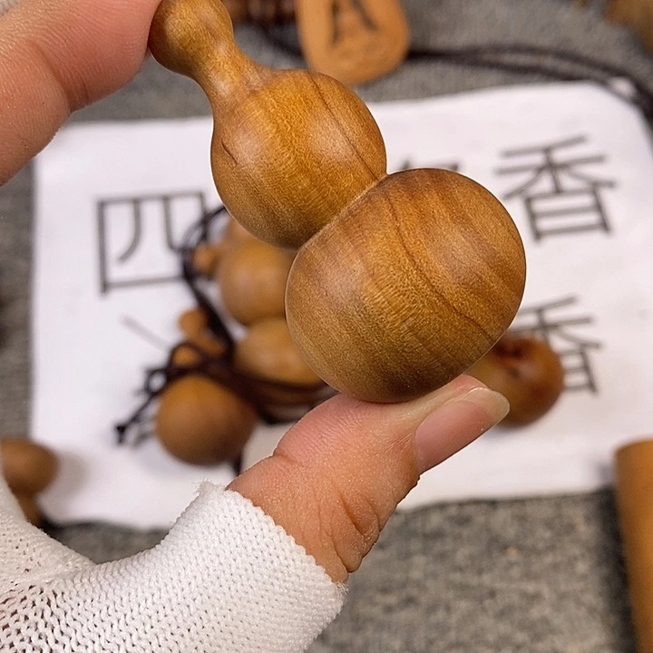 檀香木手串/手链老山檀香黑肉大葫芦6公分