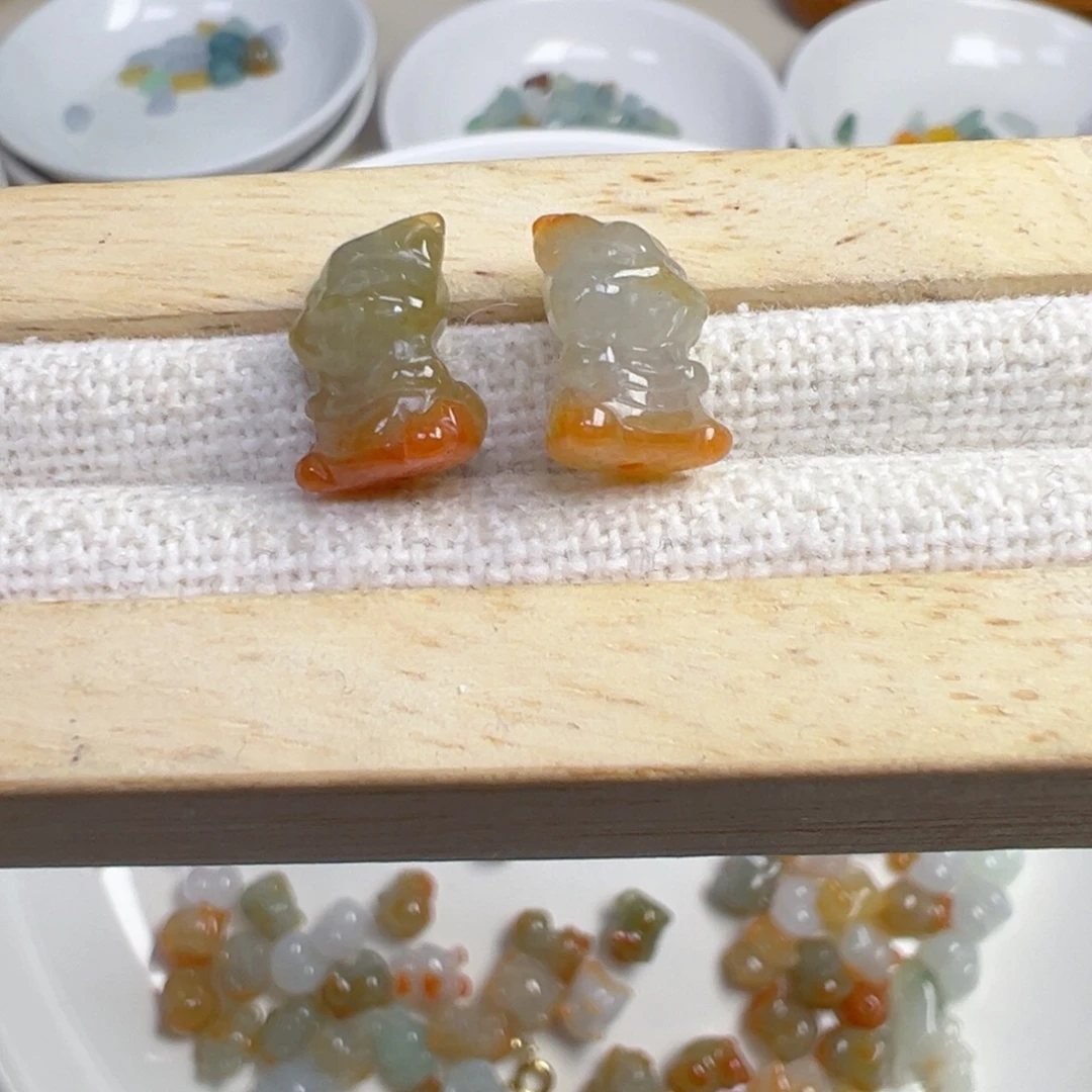 翡翠散珠龙宝宝一只