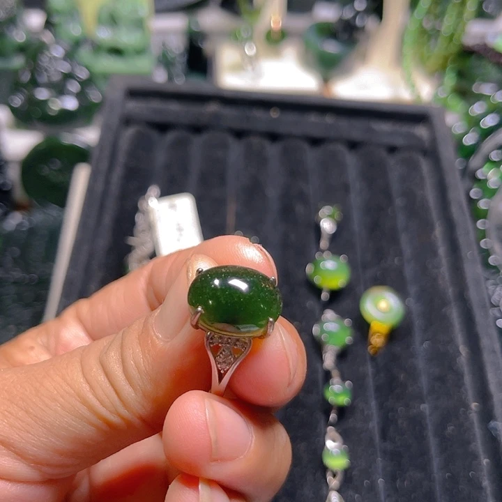 心***菊蛇纹石玉未镶嵌泰山玉