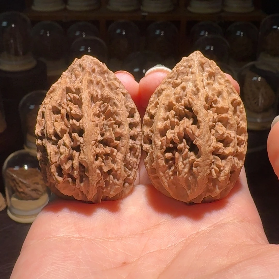 文玩核桃吊坠沉水蚂蚁山