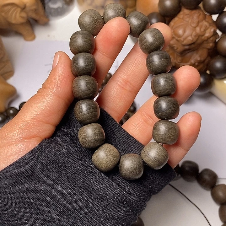 檀香木老山檀香阴沉13/14满纹沉