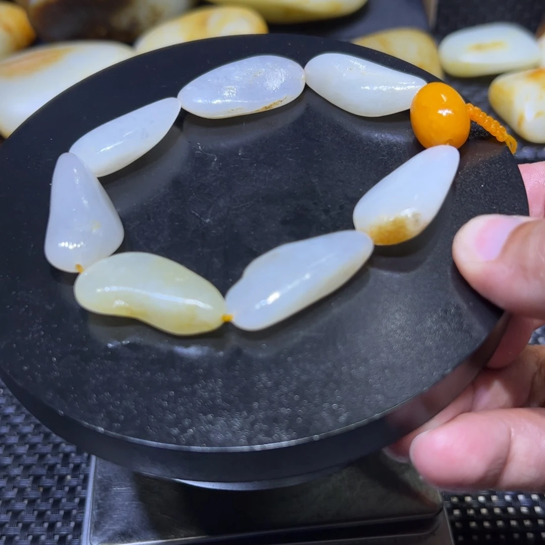 和田玉（子料）未镶嵌颈饰47