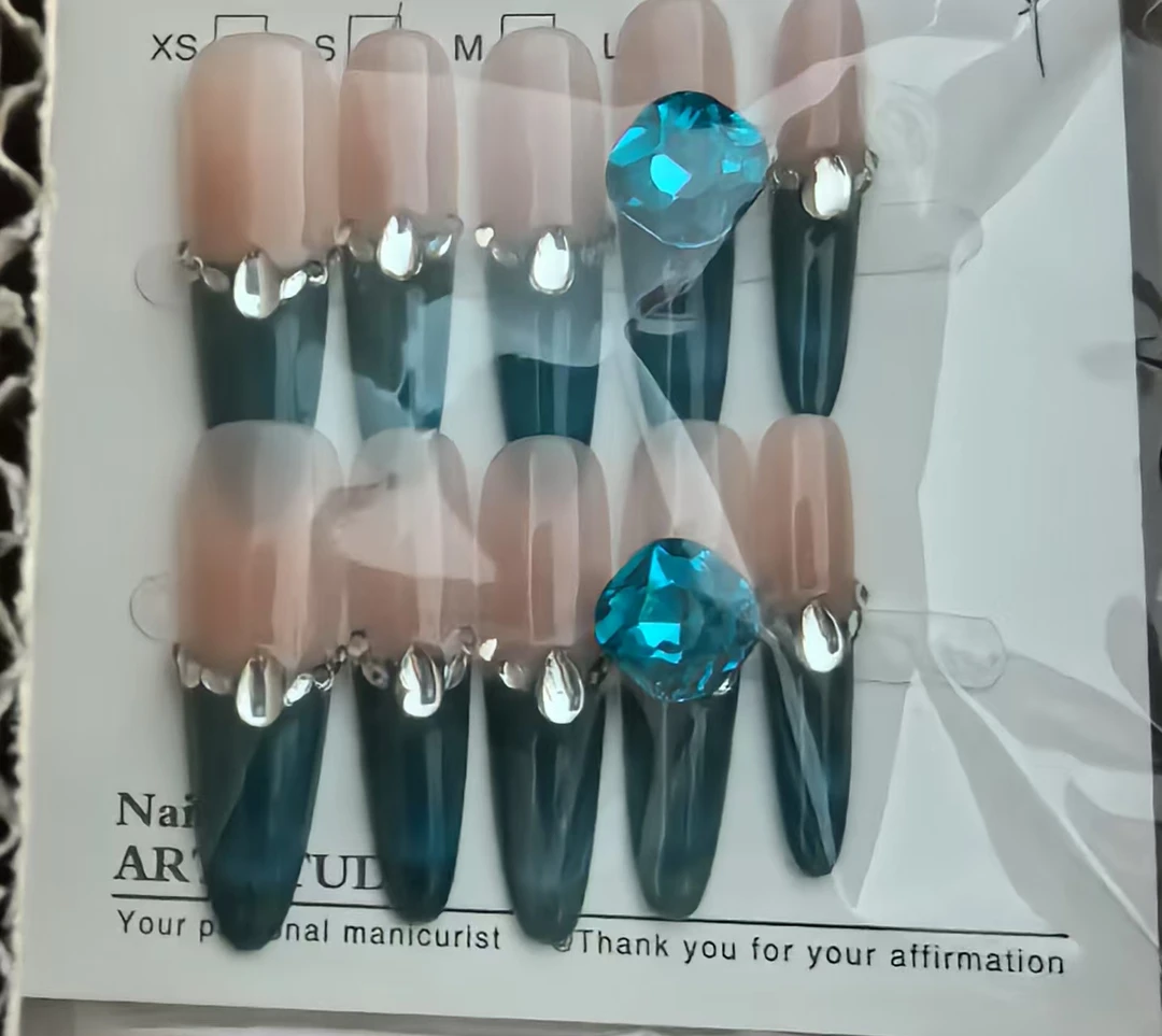 【穿戴甲】（手工制作）默认微瑕（定制款）no退no换 介意勿拍 直播链接