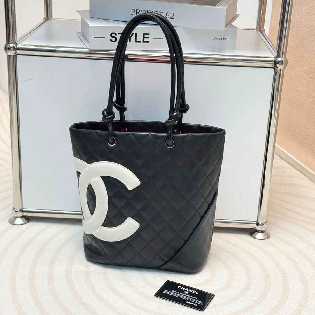 95新 Chanel/香奈儿 Chanel 黑白 牛皮 康鹏菜篮子小号/690580784