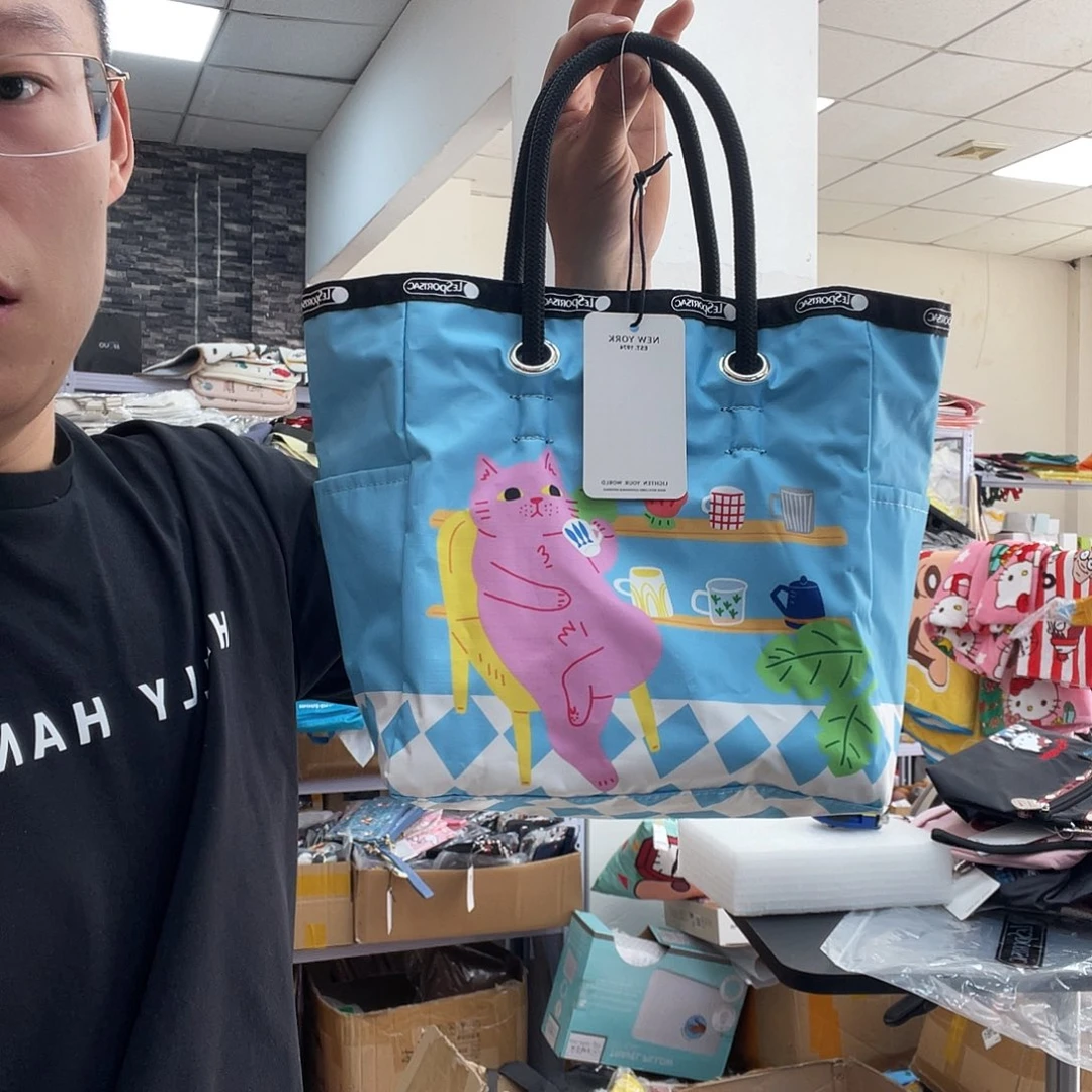 PU化妆包等产品和产品